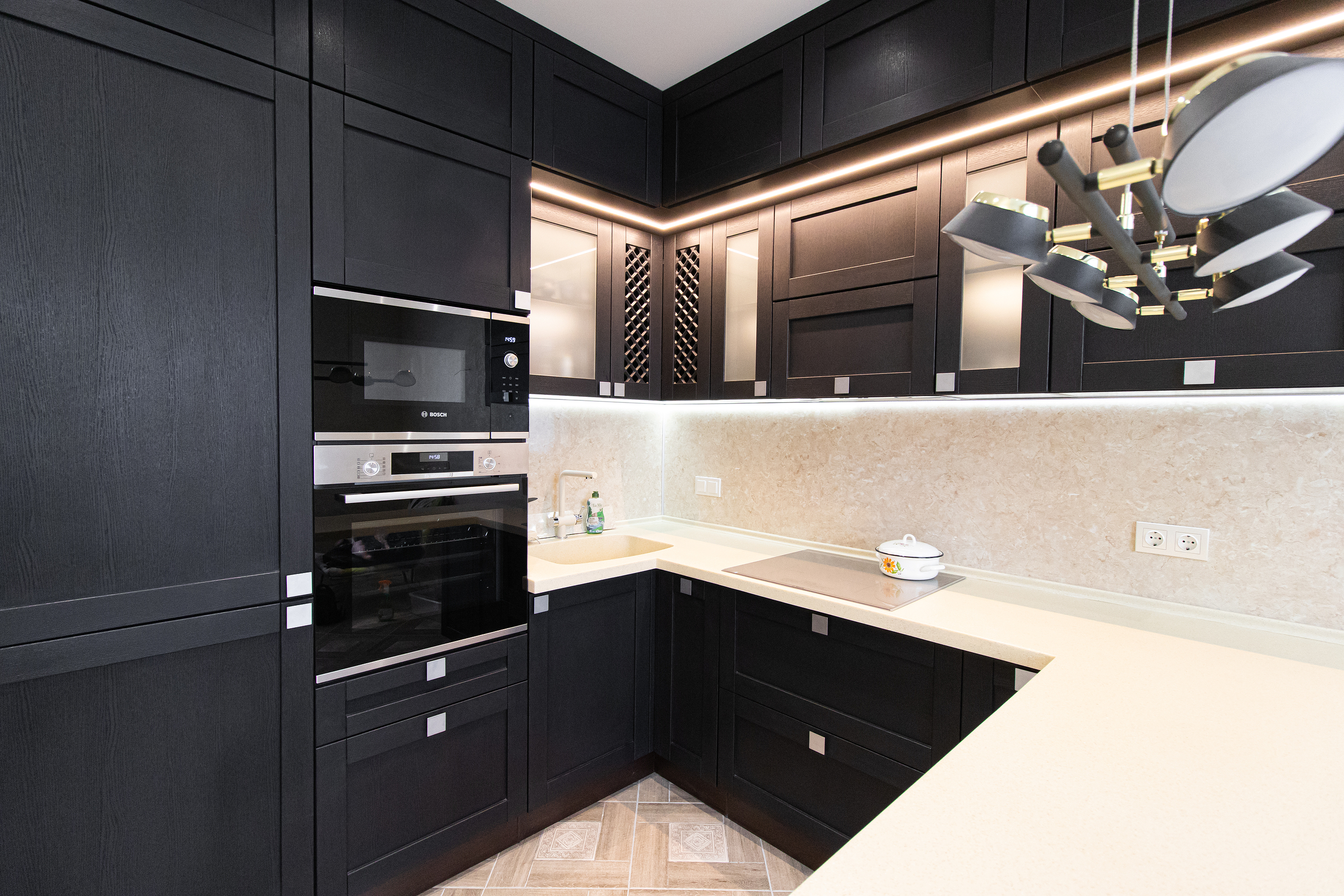 black and white kitchen cabinet color trends
