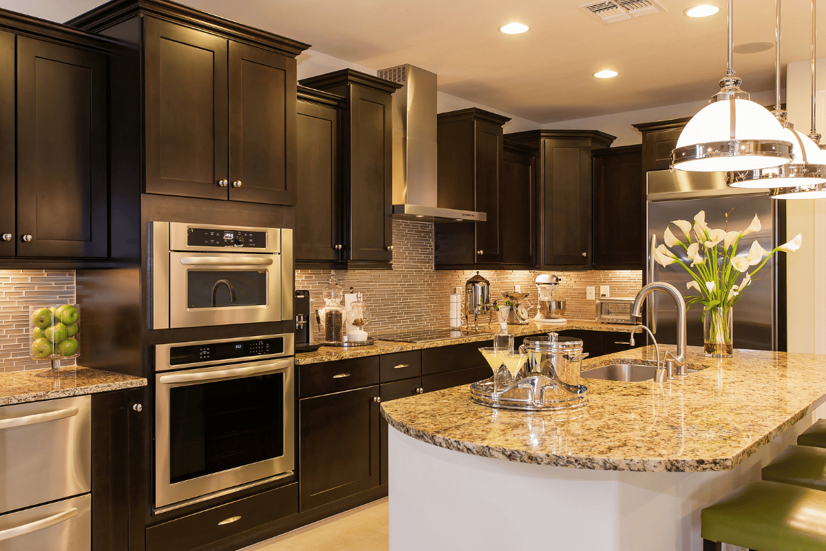 Black Kitchen Cabinets & Dramatic Contrasts Black Kitchen Cabinets & Dramatic Contrasts