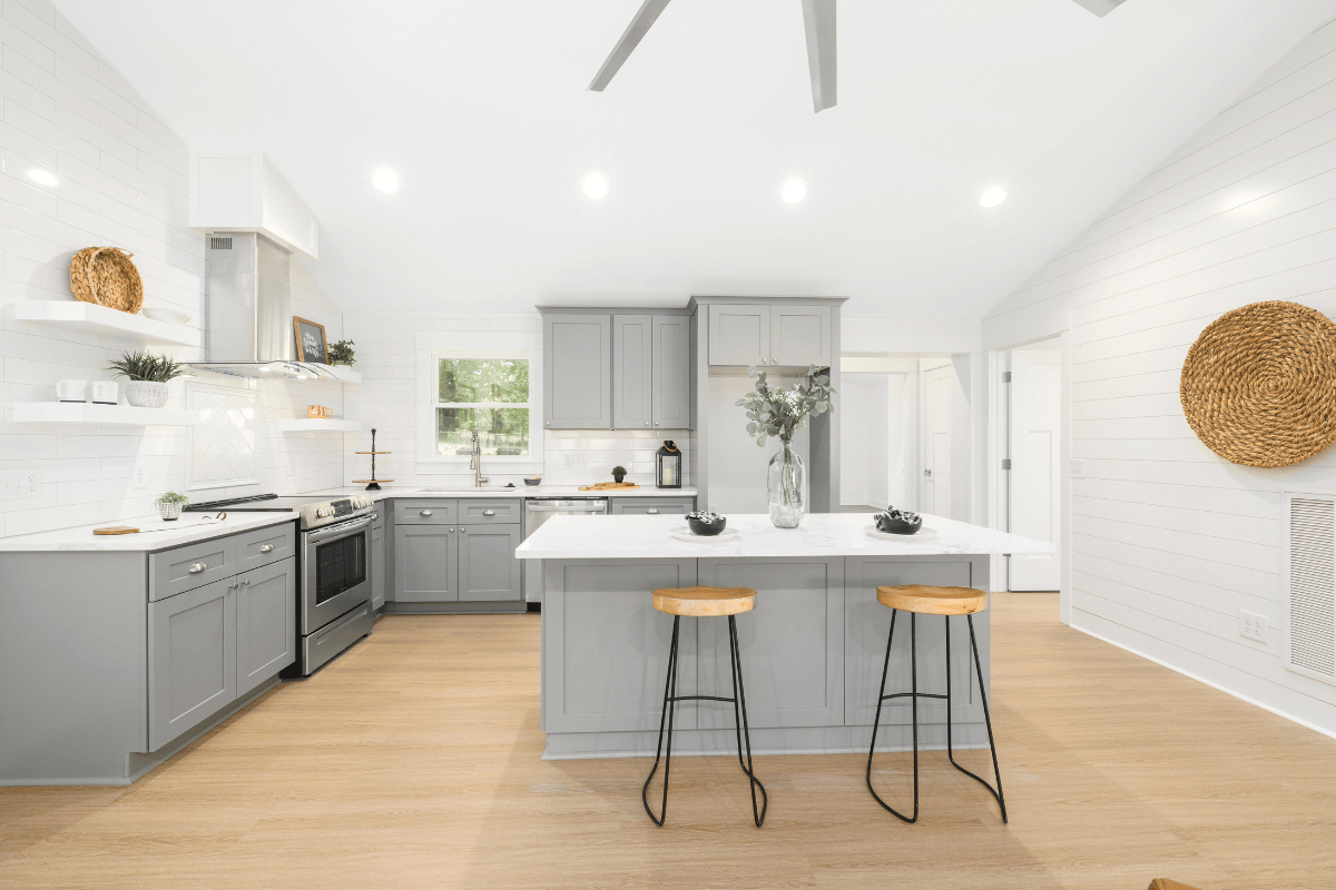 How To Choose the Right Cabinet Color for Your Kitchen
