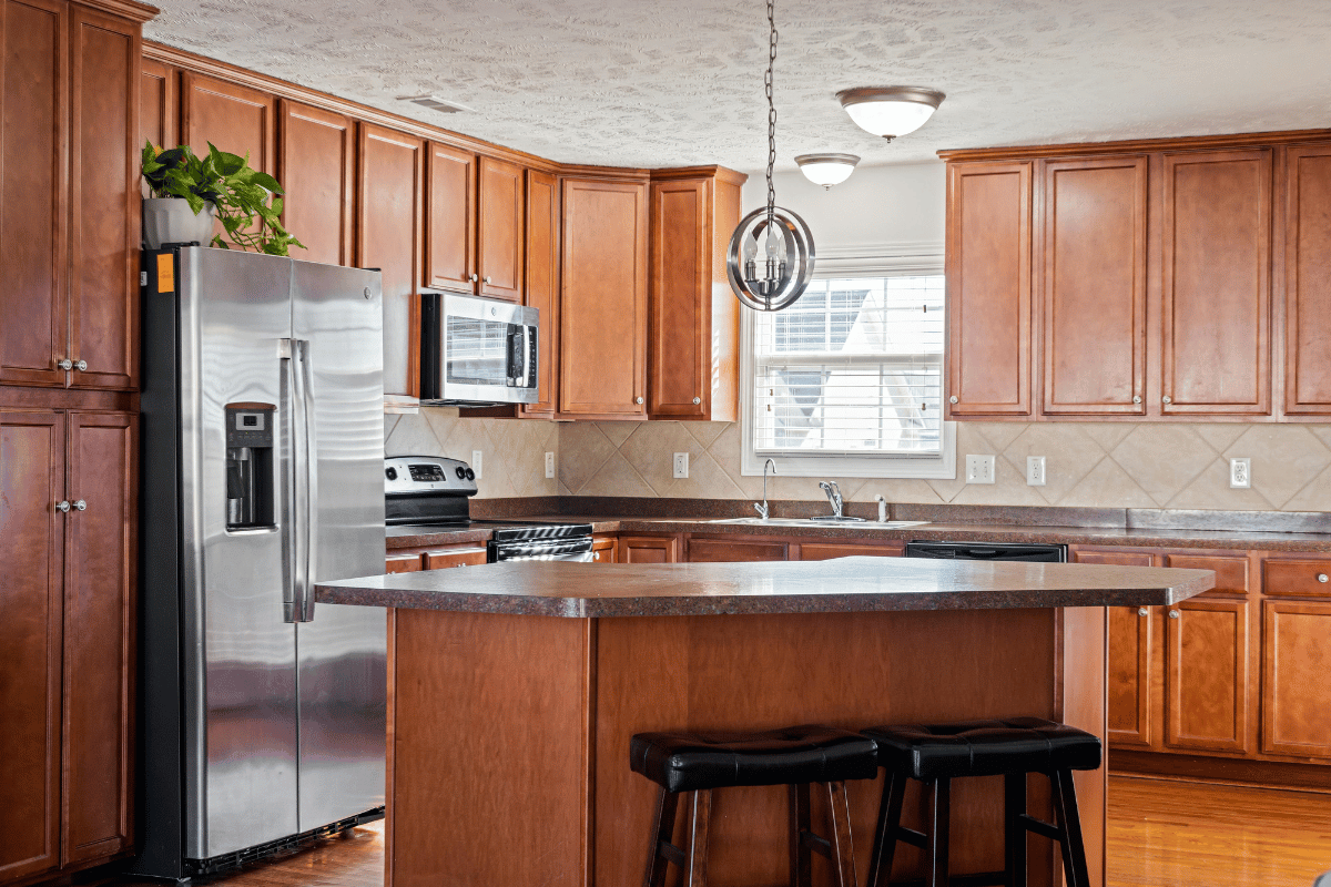 Terracotta, Rust & Warm Spice Tones — The Earthy Newcomer