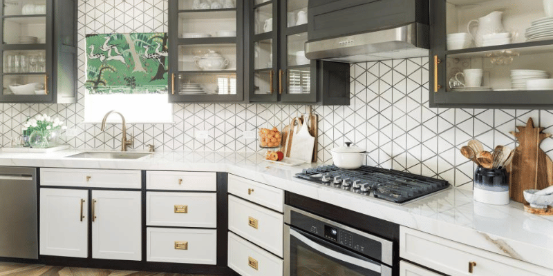 same color cabinet doors but different color cabinet