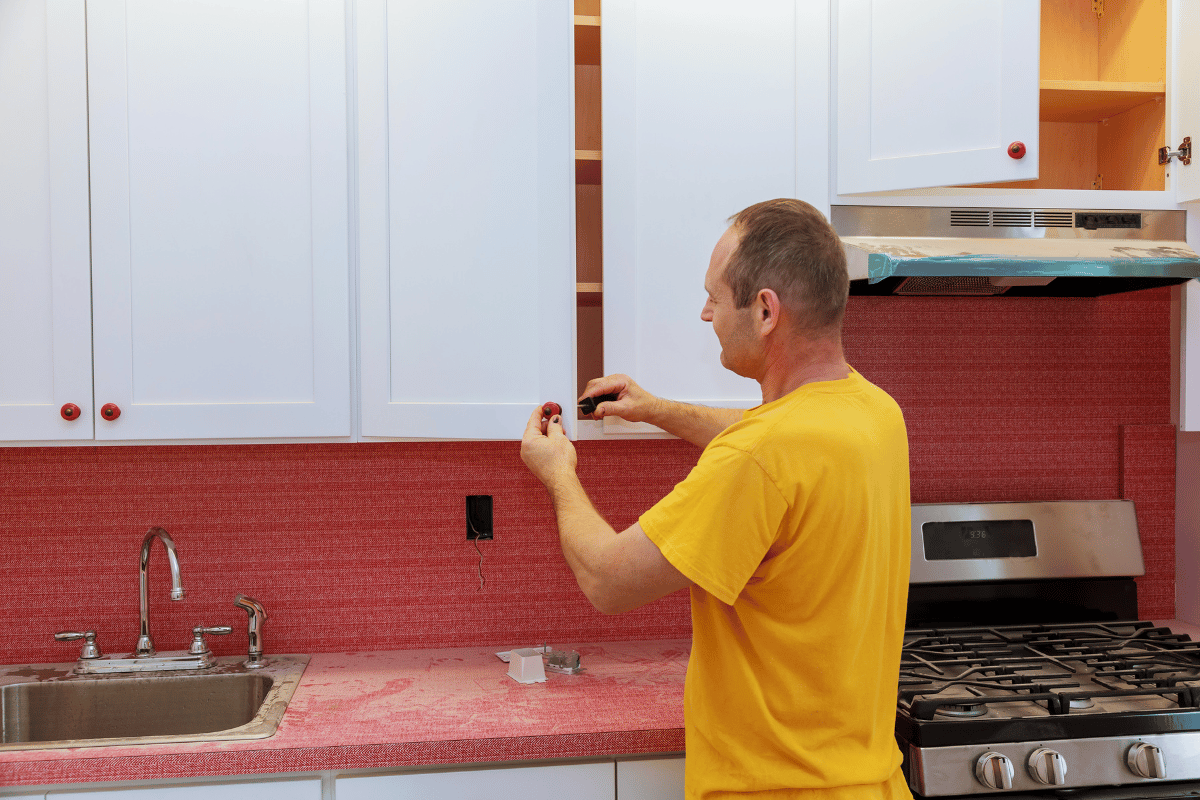 What Does the Cabinet Refacing Process Involve?